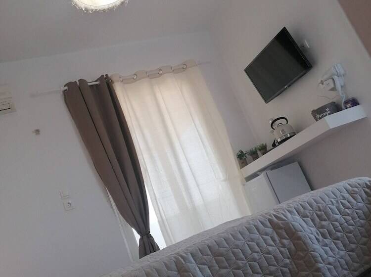 پانسیون Room In Guest Room   12 Senses Faliraki Deluxe Room Near Sea 1
