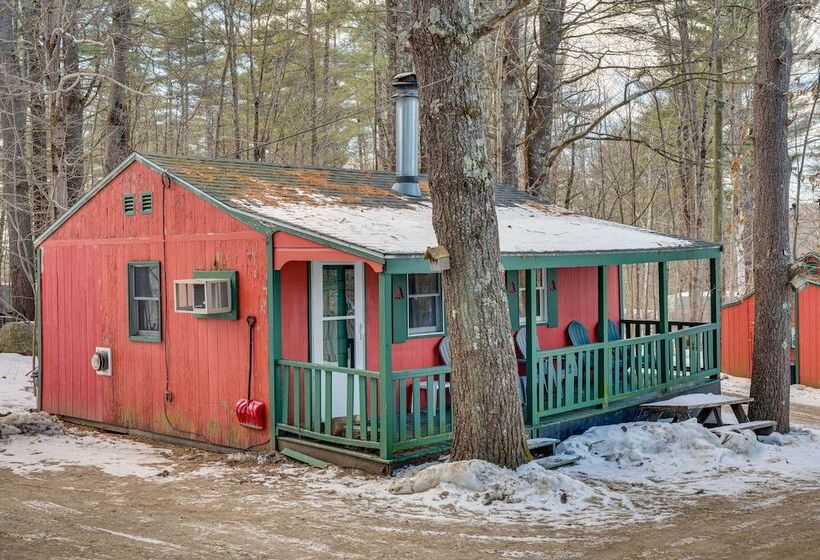 Pet Friendly Laconia Cabin W/ Fireplace + Deck!