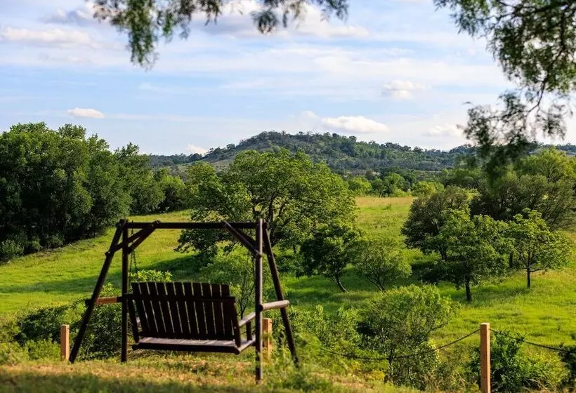 Primrose Waterfront With Hot Tub