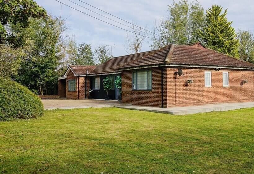 Резиденция Deluxe 2 Bed Versace Hottub Skytv