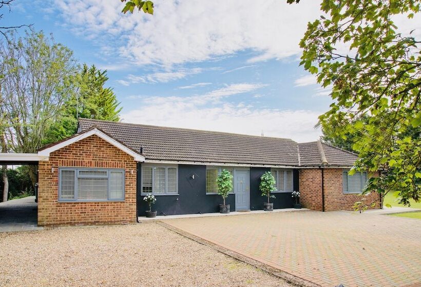 레지던스 Deluxe 2 Bed Versace Hottub Skytv