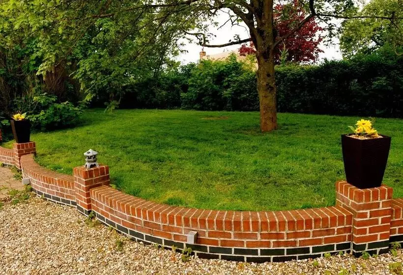 Residenssi Deluxe 2 Bed Versace Hottub Skytv