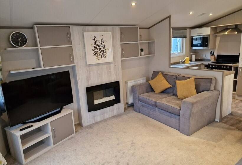 אתר נופש Bird Lake Pastures 2 Bedrooms 2 Baths