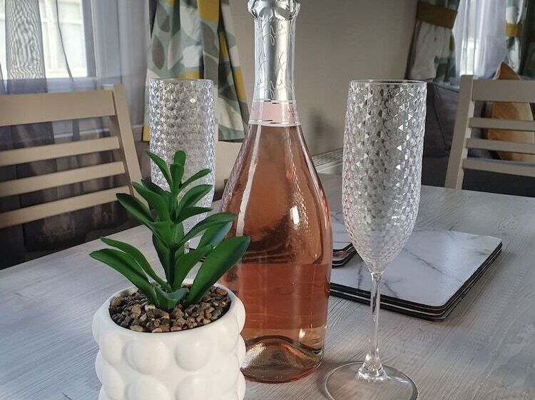 אתר נופש Bird Lake Pastures 2 Bedrooms 2 Baths