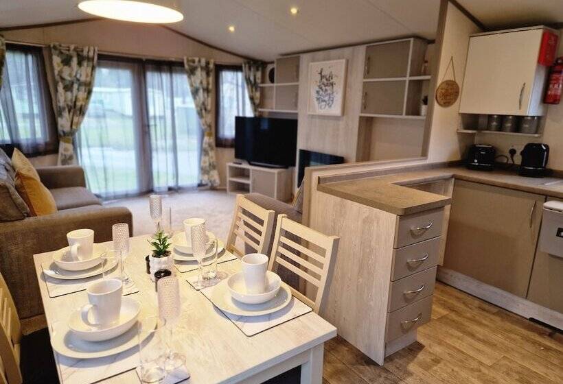 אתר נופש Bird Lake Pastures 2 Bedrooms 2 Baths