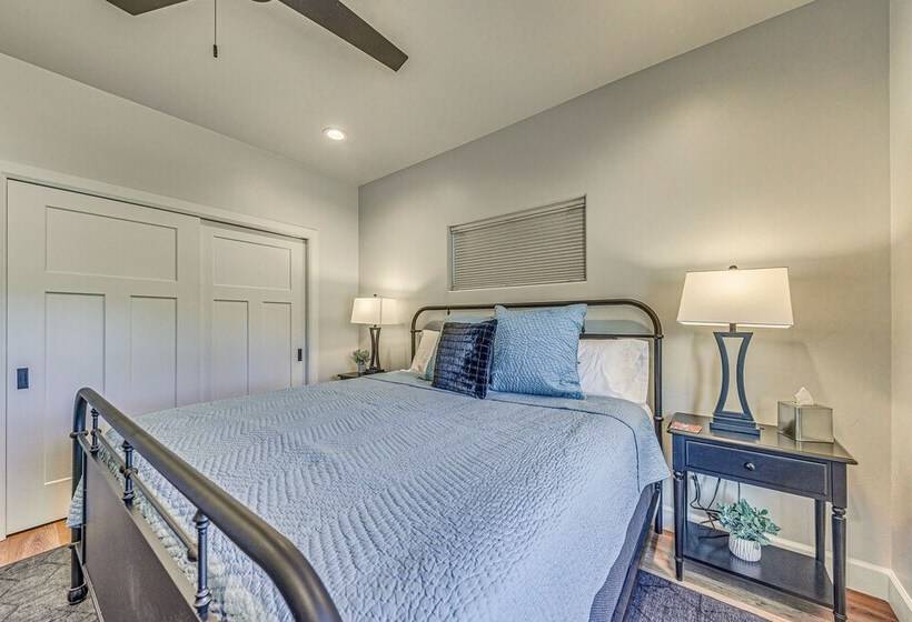 Spacious Ruidoso Home: Hike, Golf, Ski & More!