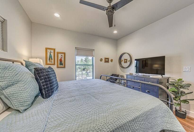 Spacious Ruidoso Home: Hike, Golf, Ski & More!