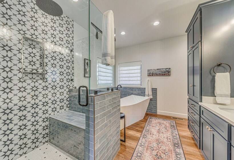 Spacious Ruidoso Home: Hike, Golf, Ski & More!