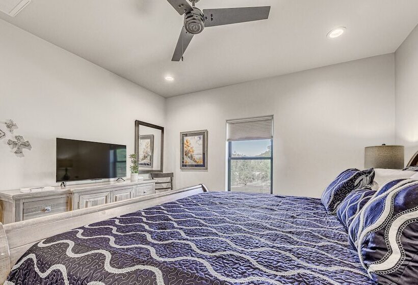 Spacious Ruidoso Home: Hike, Golf, Ski & More!