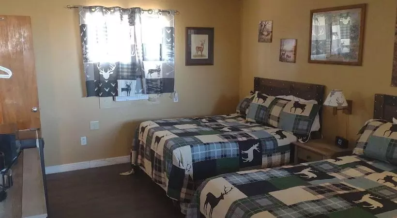 The Yucca Motel And Cabins