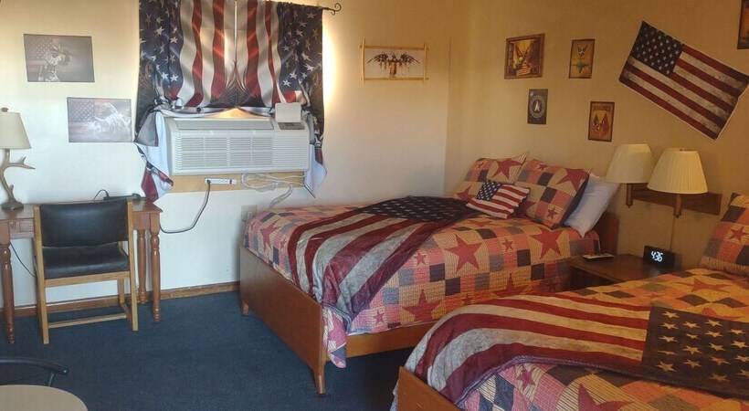 The Yucca Motel And Cabins