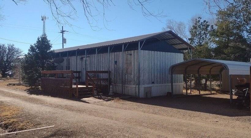 The Yucca Motel And Cabins