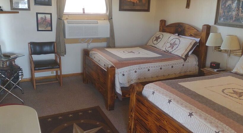 The Yucca Motel And Cabins