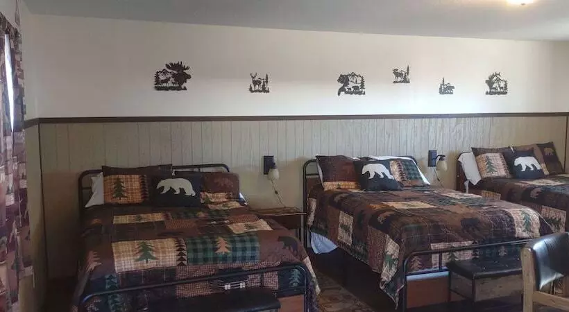 The Yucca Motel And Cabins