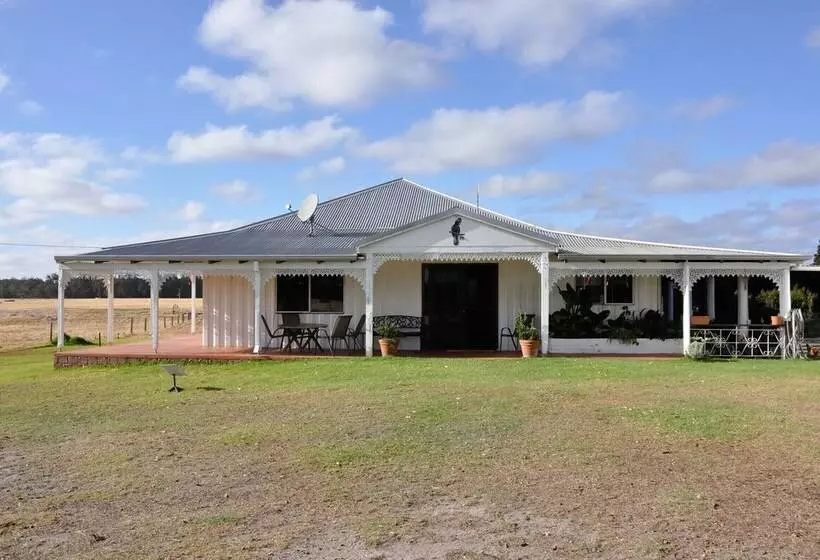 Wilga Farm Stay   Shearer S Shacks   Single