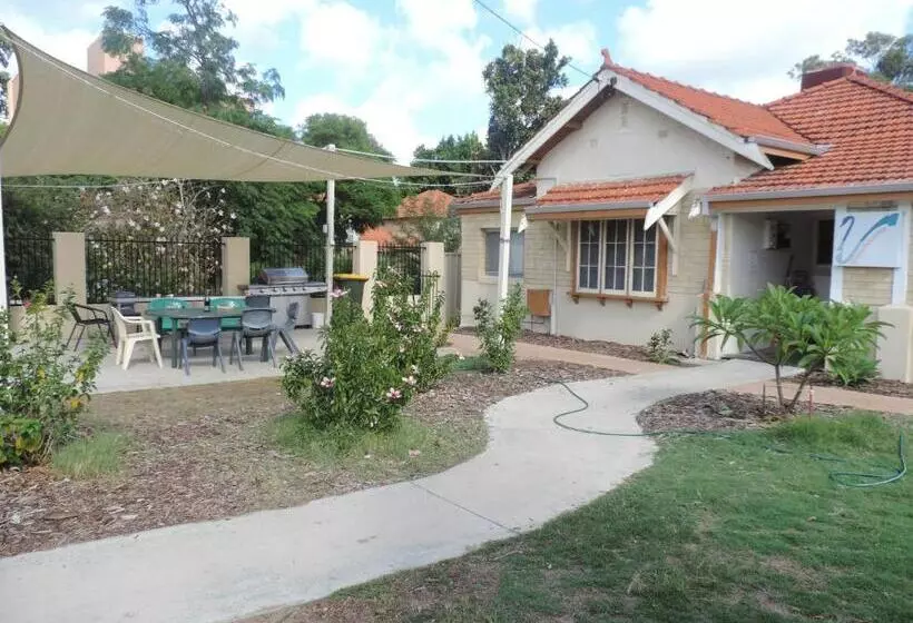 هاستل Victoria Park Lodge