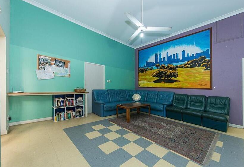 هاستل Victoria Park Lodge