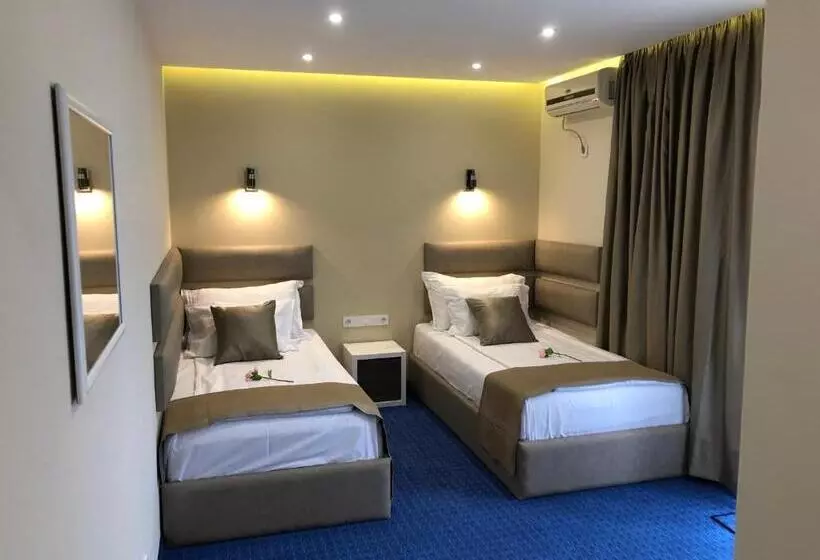 Family Hotel Avenue
