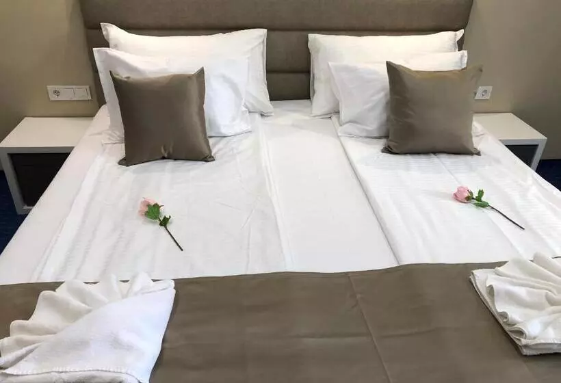 Family Hotel Avenue