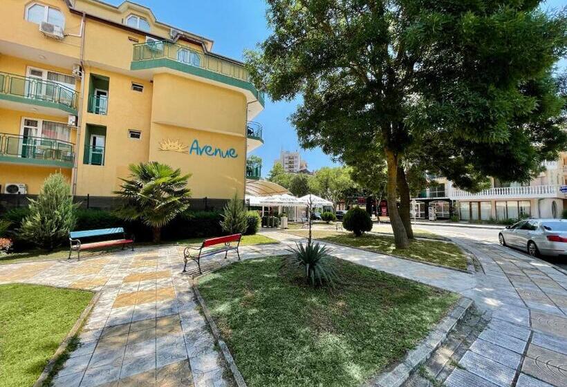 Family Hotel Avenue