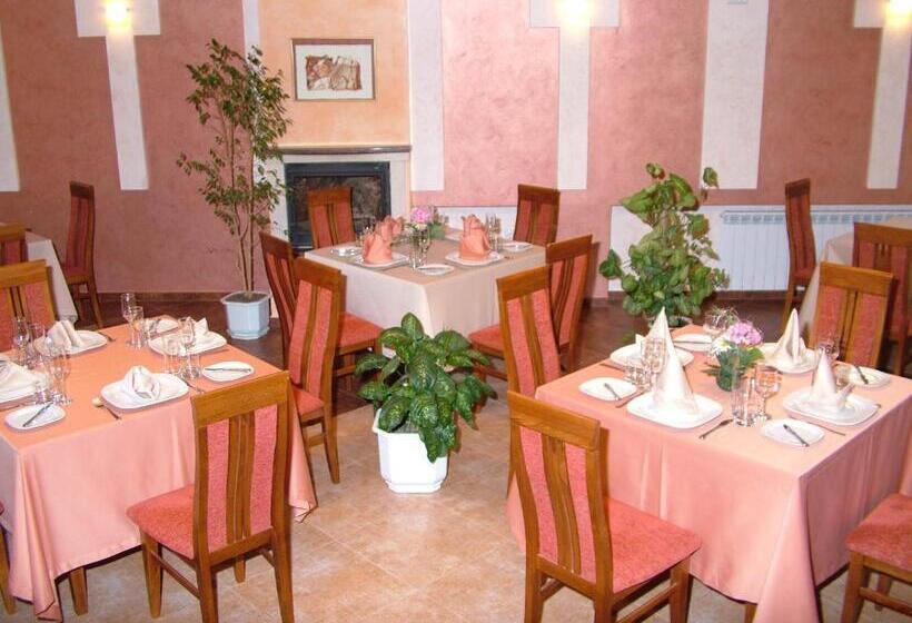 Family Hotel Gabrovo