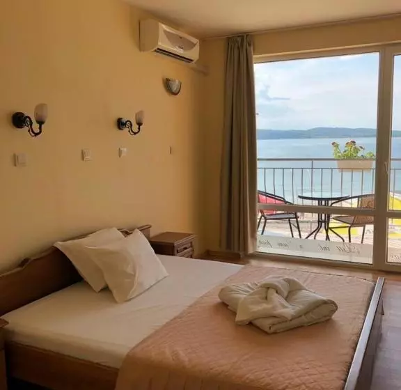 Family Hotel Littoral