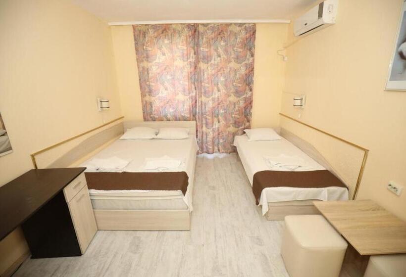 Family Hotel White House