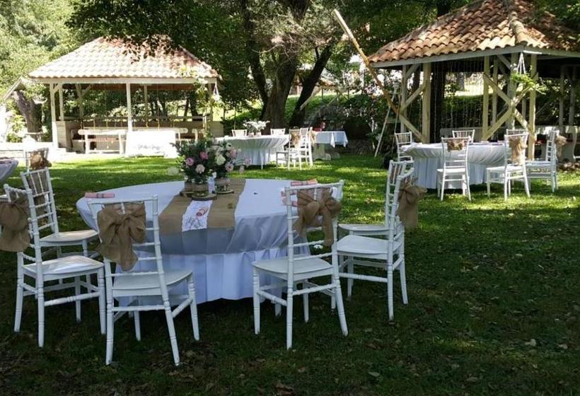 Отель Paradise Place