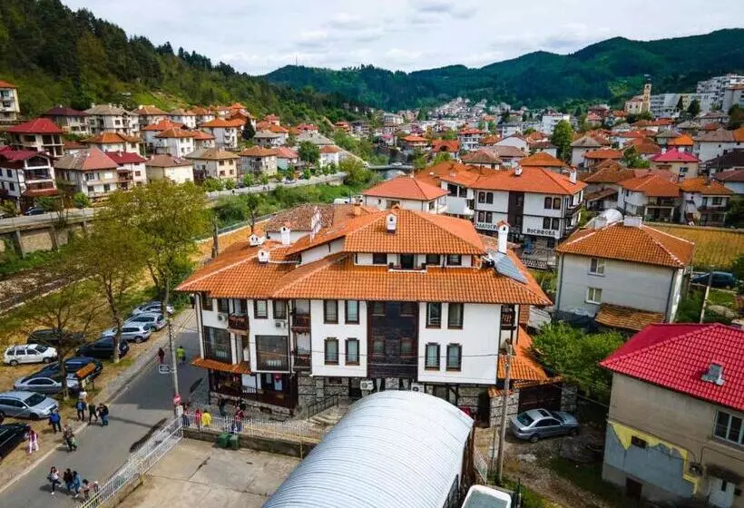 ホテル Zlatograd