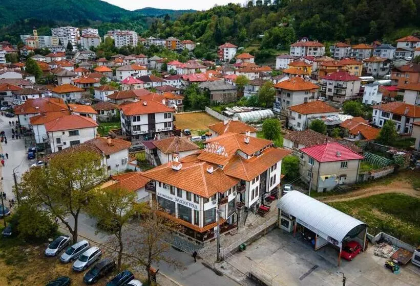ホテル Zlatograd