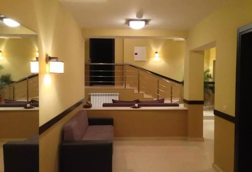 Park Hotel Stratesh