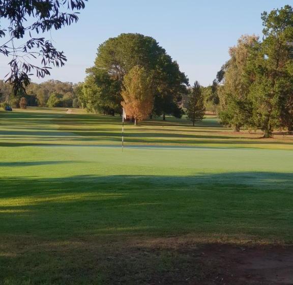 Barooga Golf View Motel