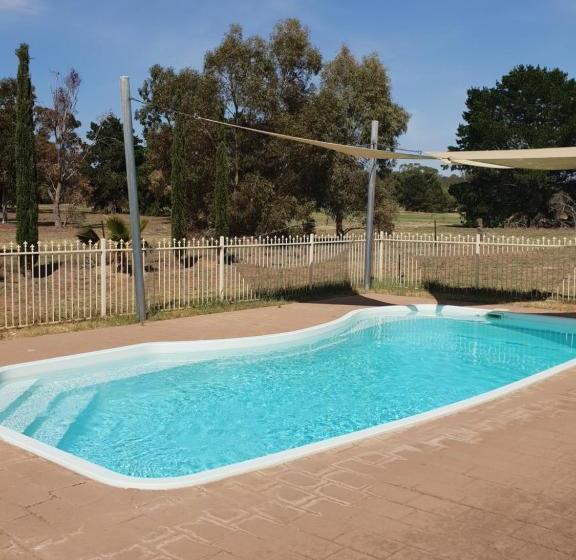 Barooga Golf View Motel