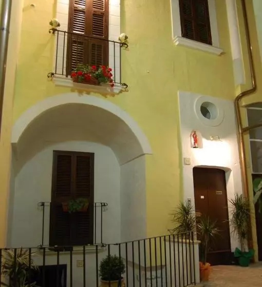 Aamiaismajoitus (B&B) Casa Camilla