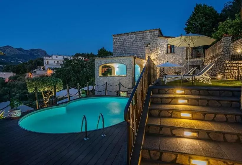 تختخواب و صبحانه Villa Denise
