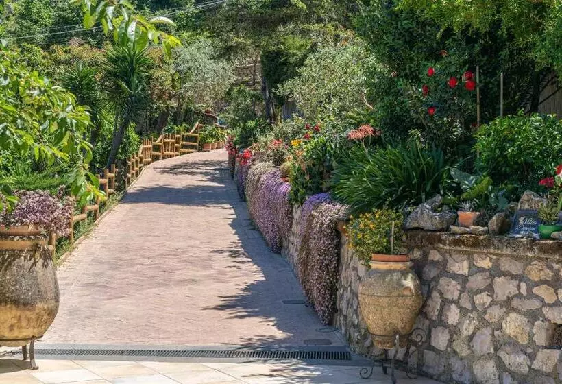 تختخواب و صبحانه Villa Denise