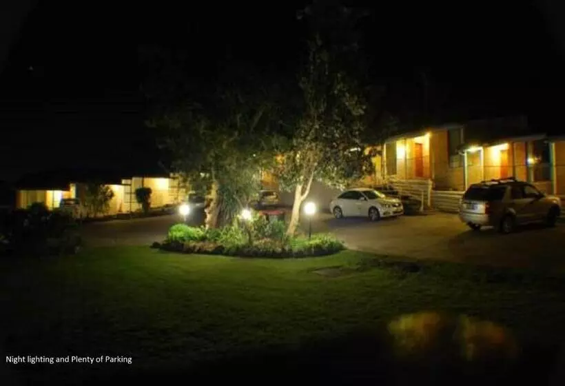Fern Bay Motel