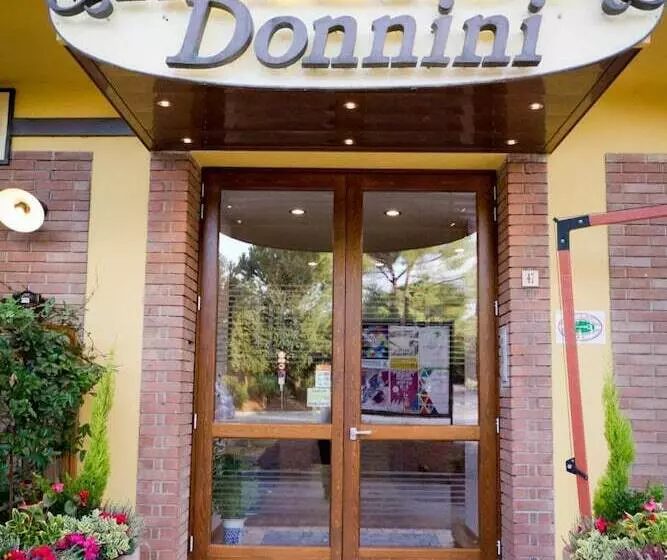 ホテル Donnini