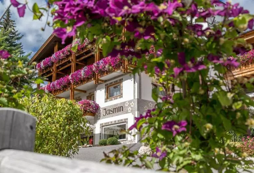 هتل Garni Jasmin