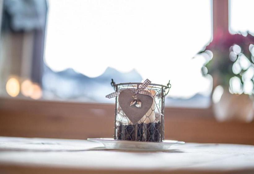 ホテル Garni Jasmin