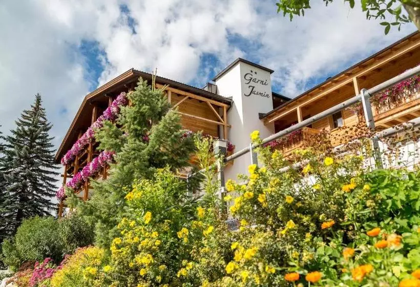 هتل Garni Jasmin