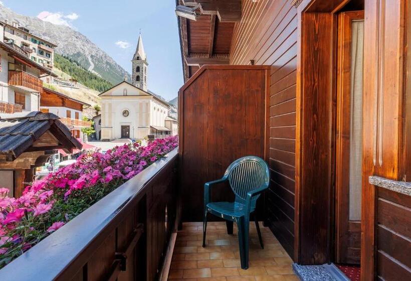 בית מלון כפרי Miravalle