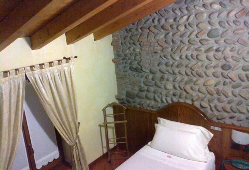 ホテル Ristorante La Bettola