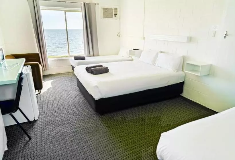 Meningie Waterfront Motel
