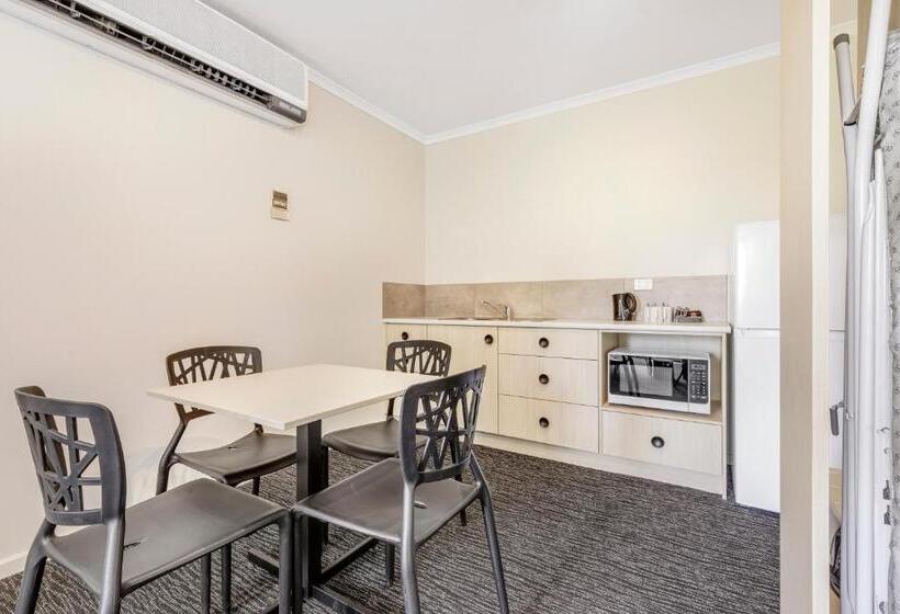 مُتل Nightcap At Findon