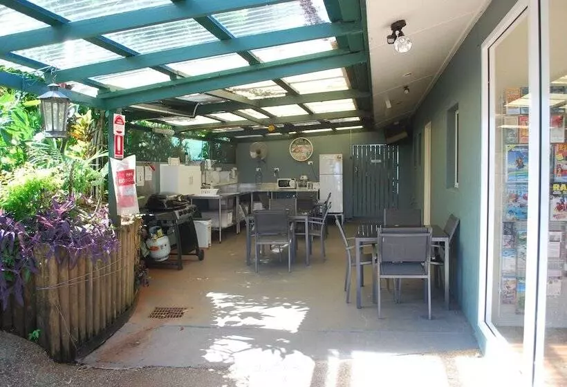 Rainforest Motel