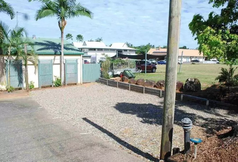 Rainforest Motel