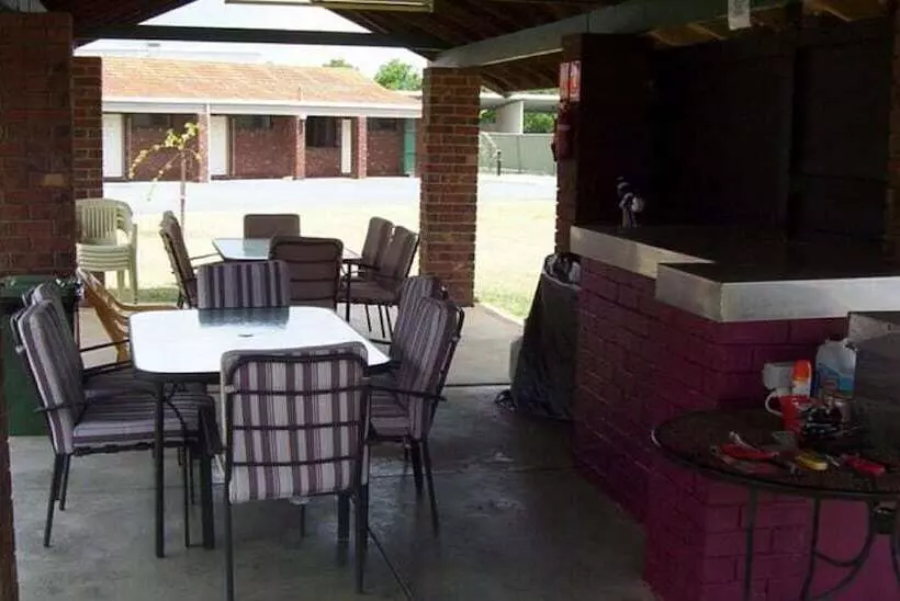 Rivergum Motel