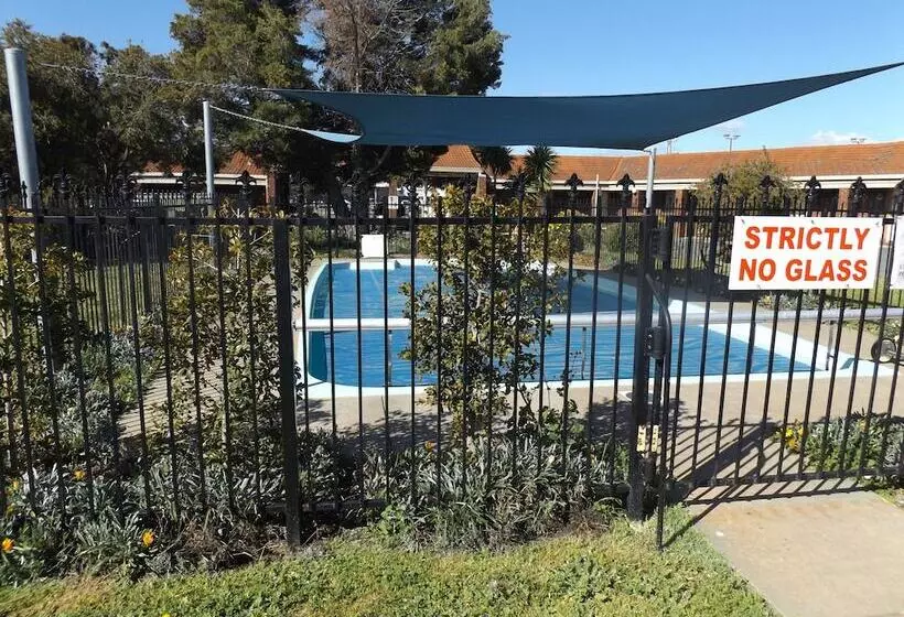 Rivergum Motel
