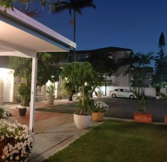 Surf Street Motel